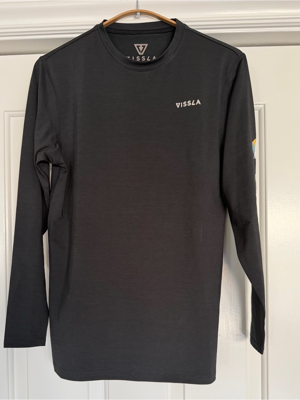 VISSLA boy’s Long Sleeve Crew Tee in Black